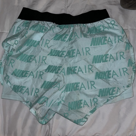 Nike, Running shorts - Picture 2 of 2
